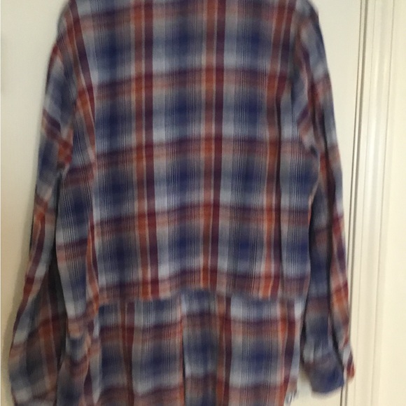 BeachLunchLounge Long Sleeved Button Down Shirt- XL - Picture 3 of 7